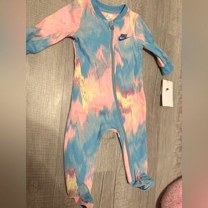 Tie Dye NIKE Babygirl’s Sleeper NWT